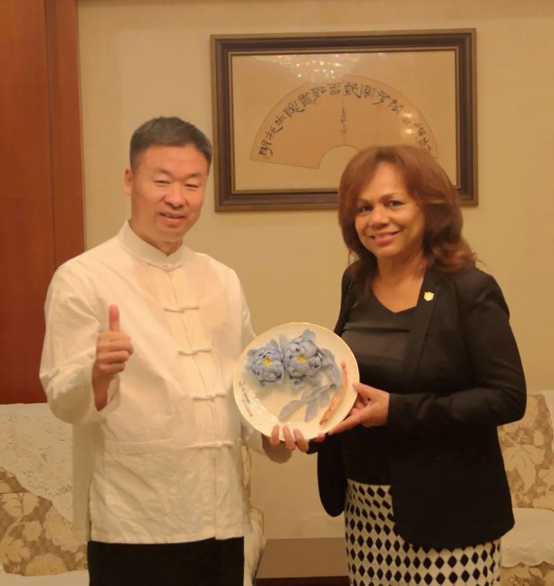 1694426386333816.jpg 640 (9).jpg